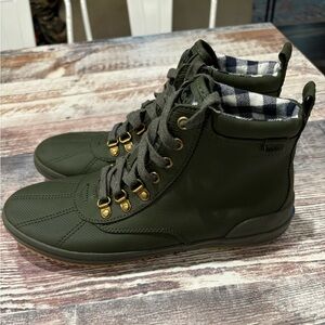 listing-status-banner